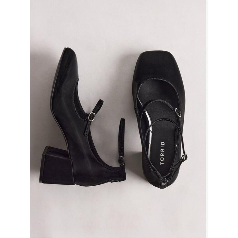 Torrid women’s Mary Jane Block Heel Classic Black Ankle-Strap Pumps women 6 NWT
